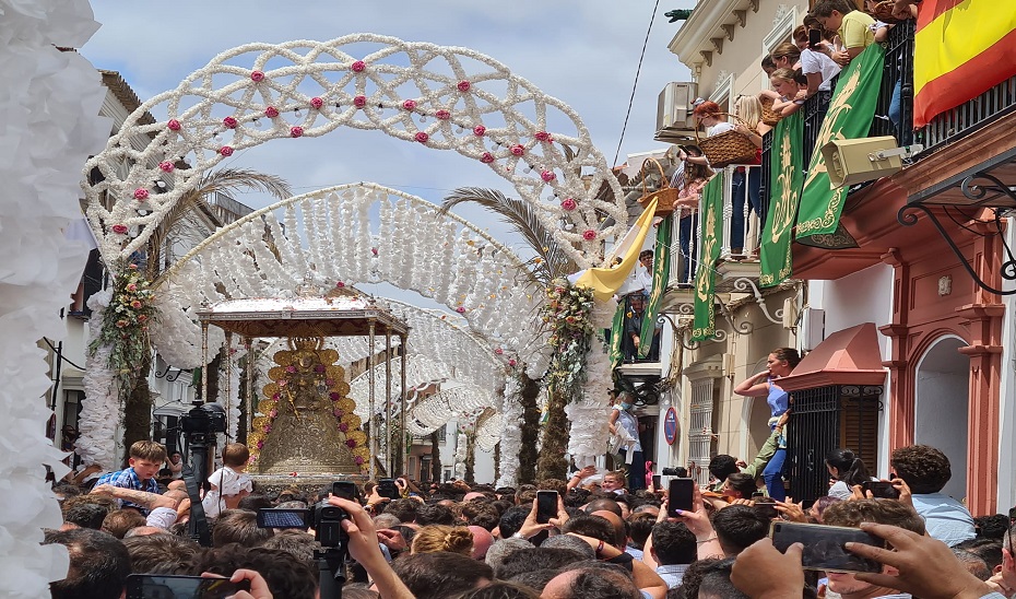 Procesión de la Virgen del Rocío, hoy en Almonte.